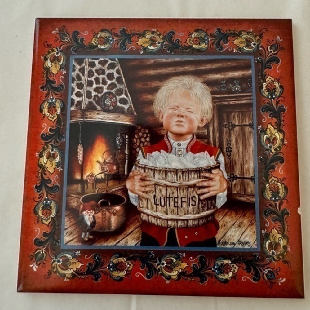 2 x Suzanne Toftey‎ Vintage Norwegian Norsk Traditional Ceramic Trivet Plaques - Picture 3 of 7